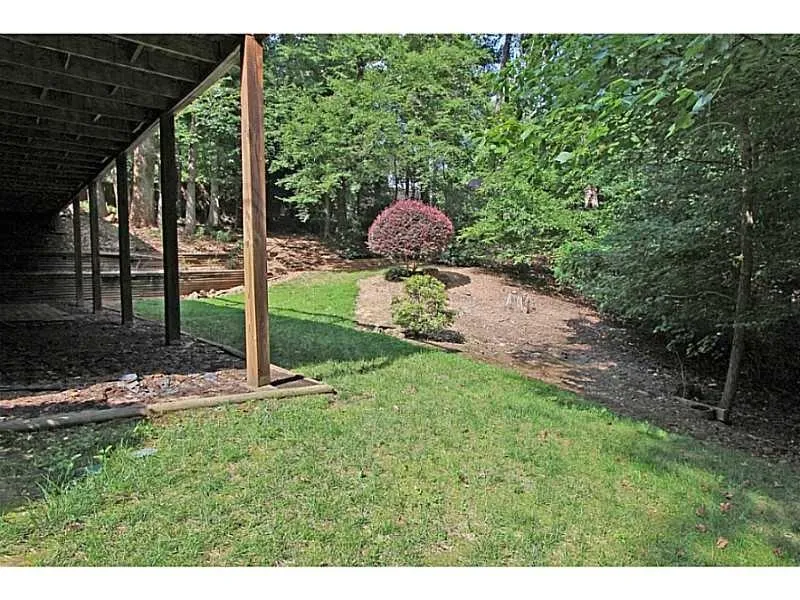 7335 Brandon Mill Road, Sandy Springs, Georgia 30328, 6 Bedrooms Bedrooms, ,3 BathroomsBathrooms,Residential,Sold,7335 Brandon Mill Road,5605167