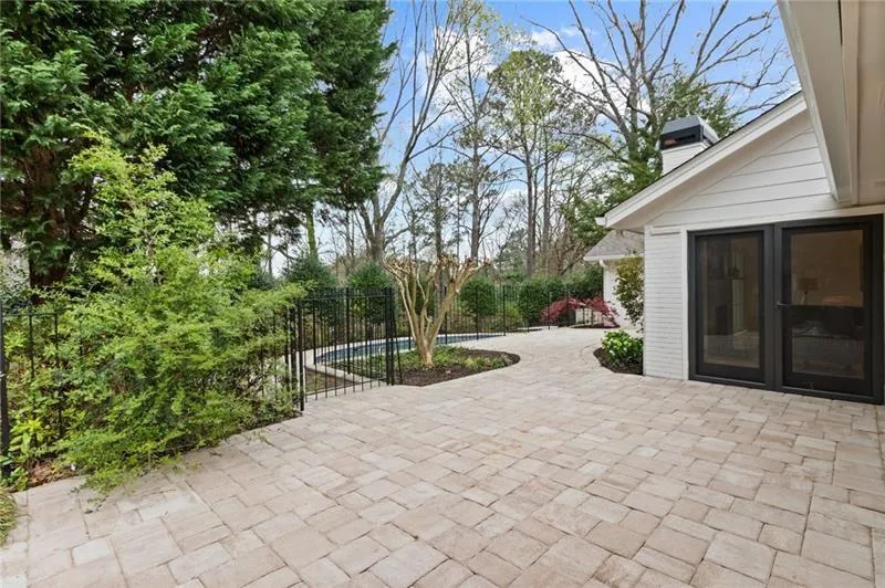 435 Riverhill Drive, Atlanta, Georgia 30328, 5 Bedrooms Bedrooms, ,4 BathroomsBathrooms,Residential,Sold,435 Riverhill Drive,7414699