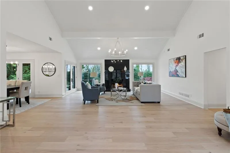 435 Riverhill Drive, Atlanta, Georgia 30328, 5 Bedrooms Bedrooms, ,4 BathroomsBathrooms,Residential,Sold,435 Riverhill Drive,7414699