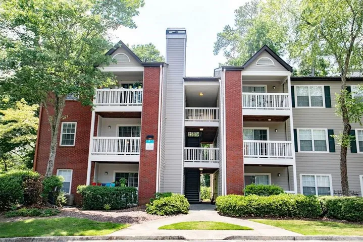 100 Ashford Gables Drive Unit 8A-311