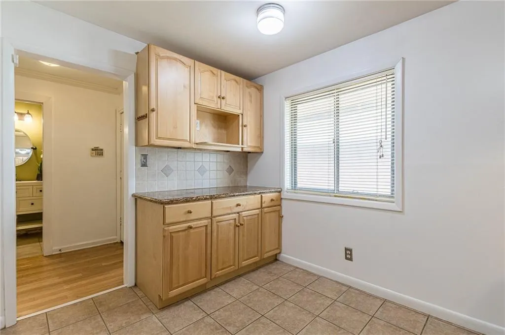 145 Northwood Drive Unit P12, Atlanta, Georgia 30342, 3 Bedrooms Bedrooms, ,2 BathroomsBathrooms,Residential,Sold,145 Northwood Drive Unit P12,7216363