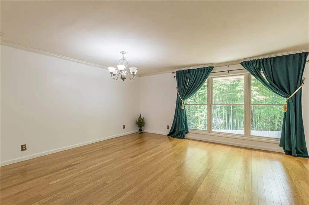 145 Northwood Drive Unit P12, Atlanta, Georgia 30342, 3 Bedrooms Bedrooms, ,2 BathroomsBathrooms,Residential,Sold,145 Northwood Drive Unit P12,7216363