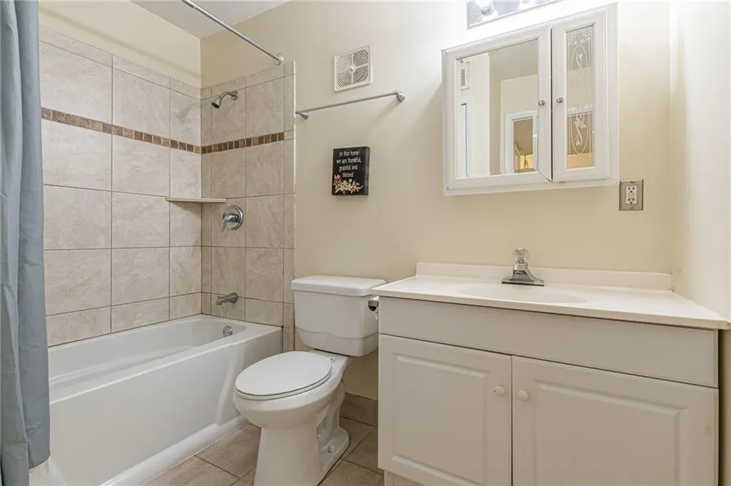 145 Northwood Drive Unit P12, Atlanta, Georgia 30342, 3 Bedrooms Bedrooms, ,2 BathroomsBathrooms,Residential,Sold,145 Northwood Drive Unit P12,7216363