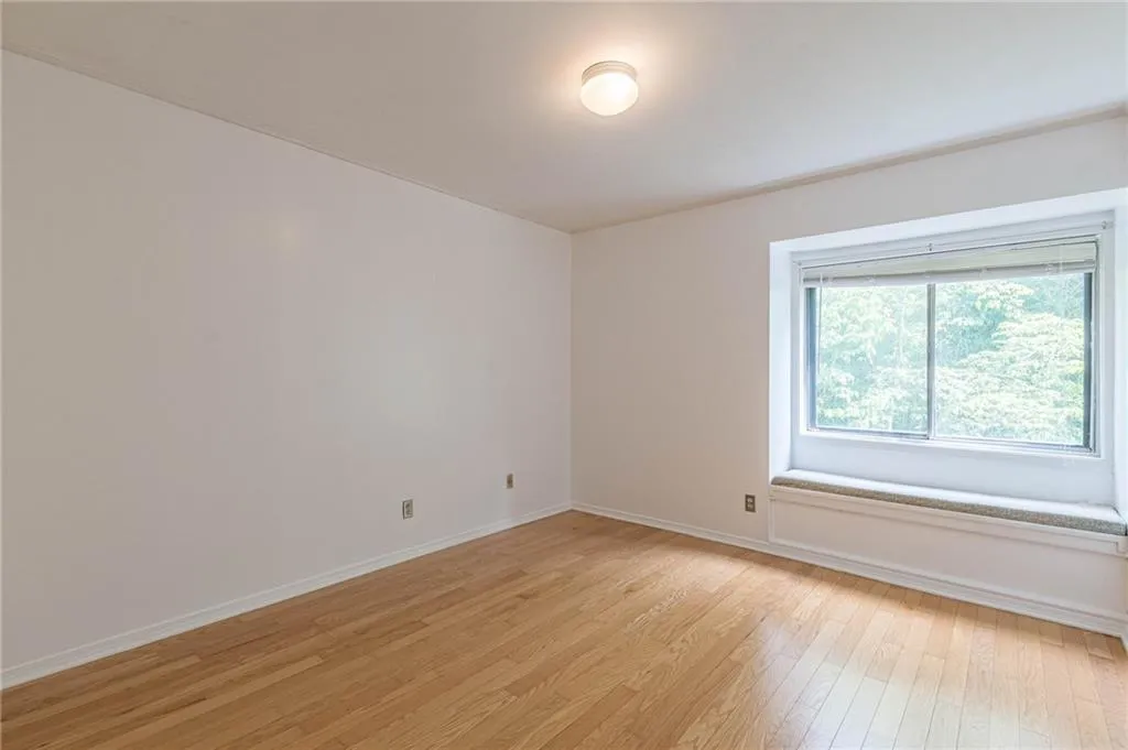 145 Northwood Drive Unit P12, Atlanta, Georgia 30342, 3 Bedrooms Bedrooms, ,2 BathroomsBathrooms,Residential,Sold,145 Northwood Drive Unit P12,7216363