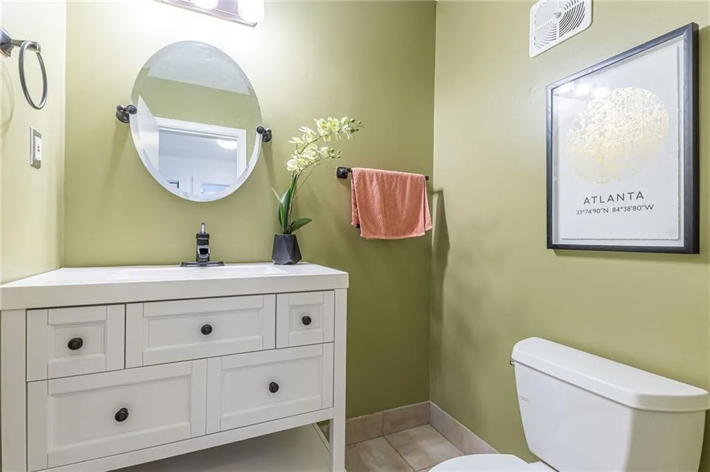 145 Northwood Drive Unit P12, Atlanta, Georgia 30342, 3 Bedrooms Bedrooms, ,2 BathroomsBathrooms,Residential,Sold,145 Northwood Drive Unit P12,7216363