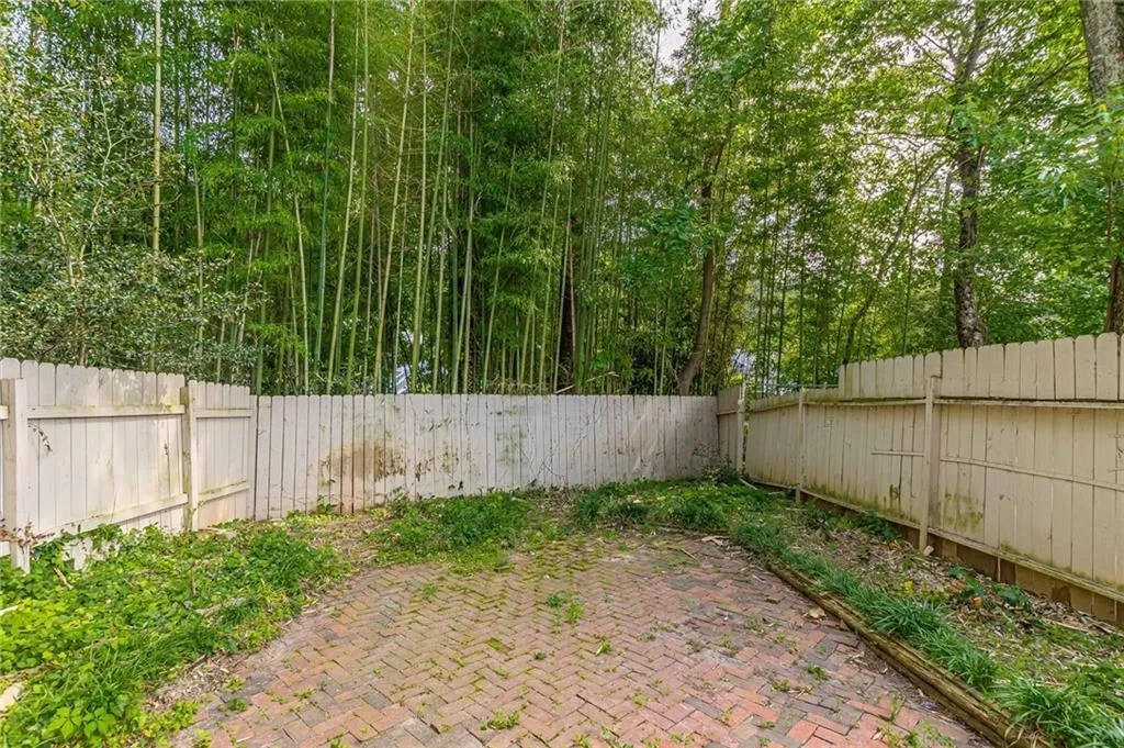 145 Northwood Drive Unit P12, Atlanta, Georgia 30342, 3 Bedrooms Bedrooms, ,2 BathroomsBathrooms,Residential,Sold,145 Northwood Drive Unit P12,7216363