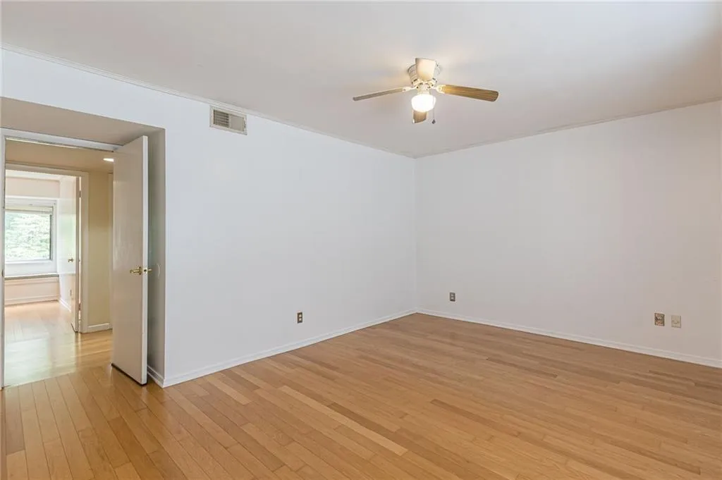 145 Northwood Drive Unit P12, Atlanta, Georgia 30342, 3 Bedrooms Bedrooms, ,2 BathroomsBathrooms,Residential,Sold,145 Northwood Drive Unit P12,7216363