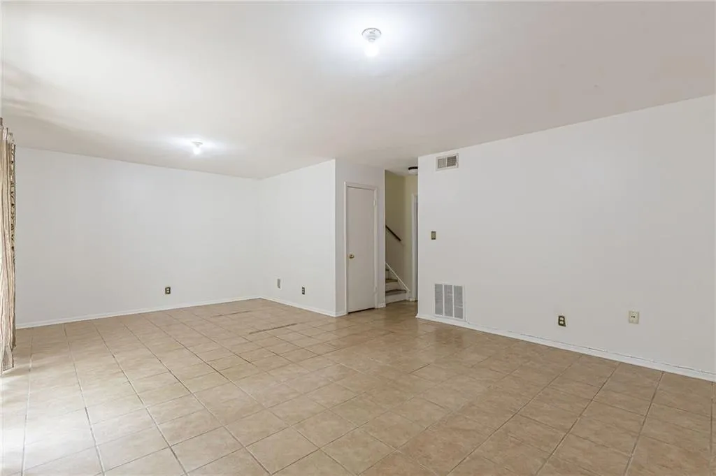 145 Northwood Drive Unit P12, Atlanta, Georgia 30342, 3 Bedrooms Bedrooms, ,2 BathroomsBathrooms,Residential,Sold,145 Northwood Drive Unit P12,7216363