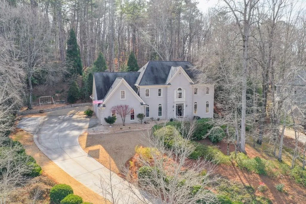 1775 Brandon Hall Drive, Sandy Springs, Georgia 30350, 5 Bedrooms Bedrooms, ,4 BathroomsBathrooms,Residential,Sold,1775 Brandon Hall Drive,6831040