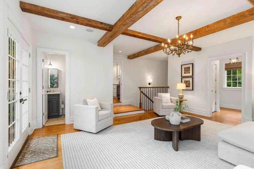 1370 Hanover West Drive, Atlanta, Georgia 30327, 4 Bedrooms Bedrooms, ,4 BathroomsBathrooms,Residential,For Sale,1370 Hanover West Drive,7628751