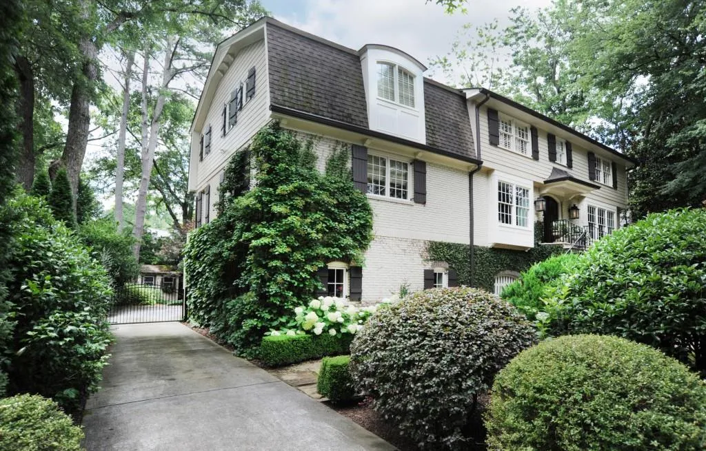 1370 Hanover West Drive, Atlanta, Georgia 30327, 4 Bedrooms Bedrooms, ,4 BathroomsBathrooms,Residential,For Sale,1370 Hanover West Drive,7628751