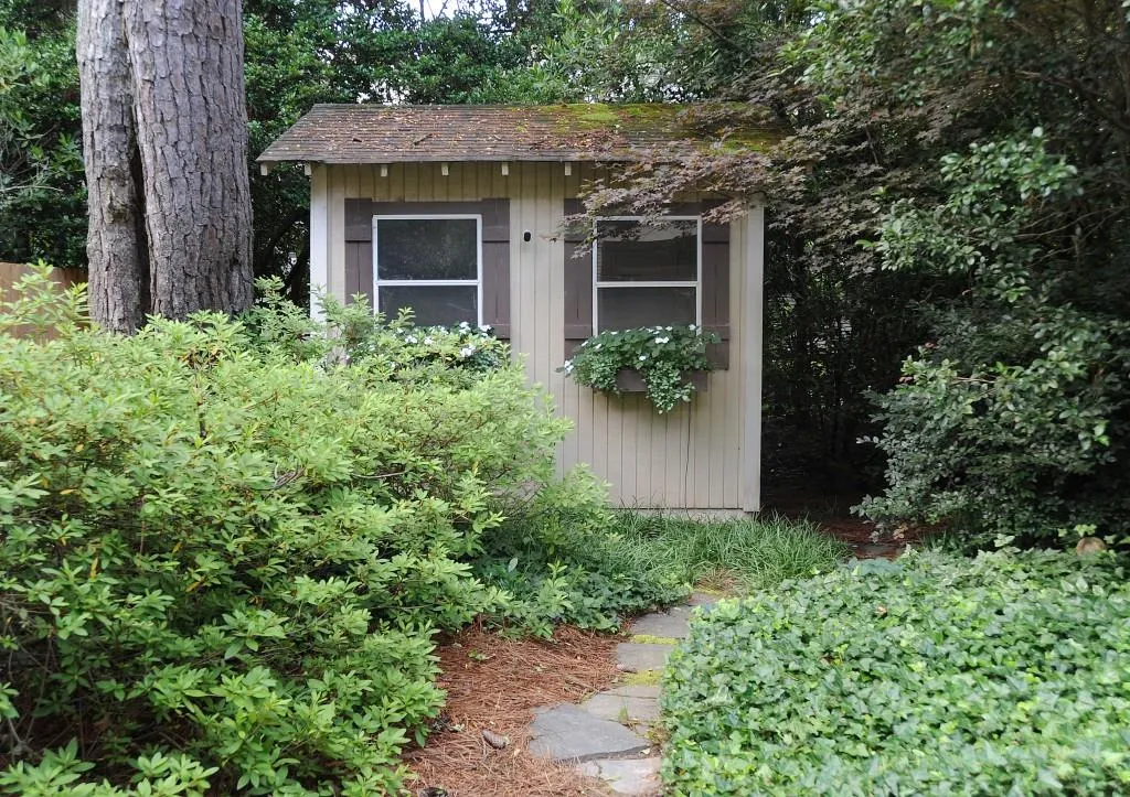 1370 Hanover West Drive, Atlanta, Georgia 30327, 4 Bedrooms Bedrooms, ,4 BathroomsBathrooms,Residential,For Sale,1370 Hanover West Drive,7628751