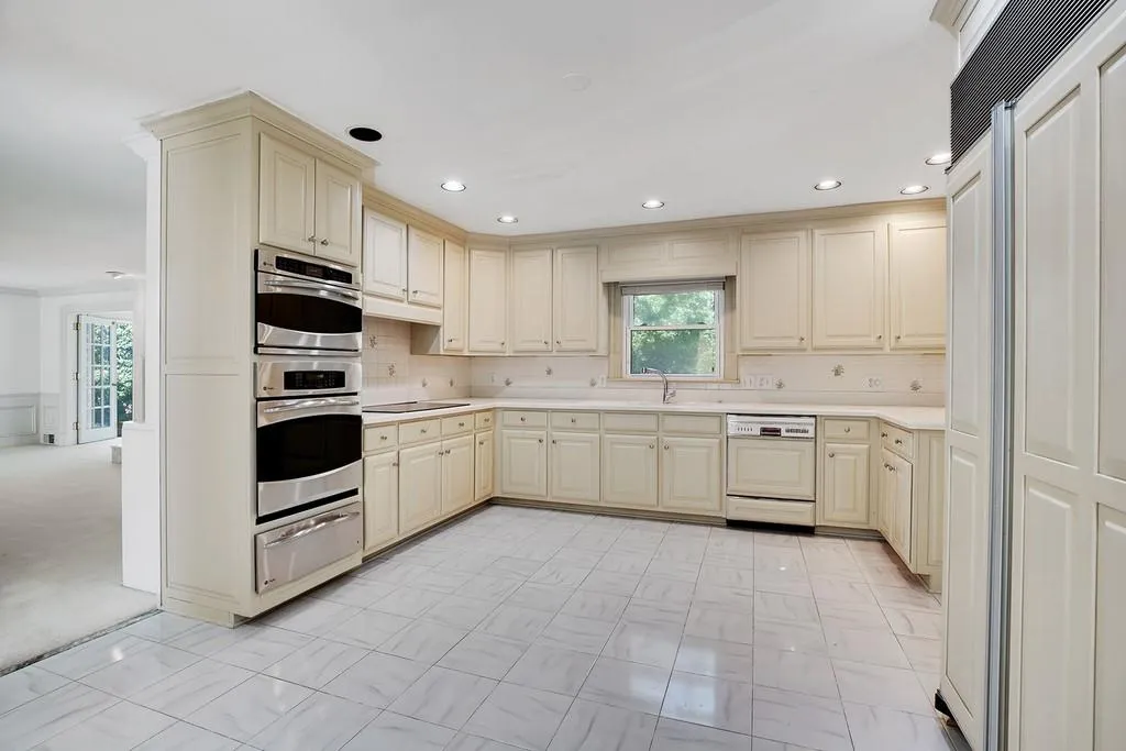 1545 Chevron Drive, Atlanta, Georgia 30350, 4 Bedrooms Bedrooms, ,4 BathroomsBathrooms,Residential,Sold,1545 Chevron Drive,6776899
