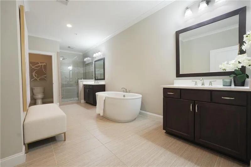 5836 Sandy Springs Circle, Sandy Springs, Georgia 30328, 3 Bedrooms Bedrooms, ,4 BathroomsBathrooms,Residential,For Sale,5836 Sandy Springs Circle,7637002