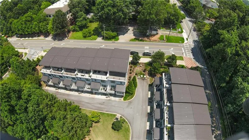 5836 Sandy Springs Circle, Sandy Springs, Georgia 30328, 3 Bedrooms Bedrooms, ,4 BathroomsBathrooms,Residential,For Sale,5836 Sandy Springs Circle,7637002
