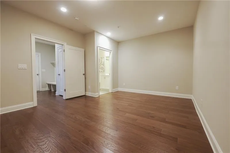 5836 Sandy Springs Circle, Sandy Springs, Georgia 30328, 3 Bedrooms Bedrooms, ,4 BathroomsBathrooms,Residential,For Sale,5836 Sandy Springs Circle,7637002