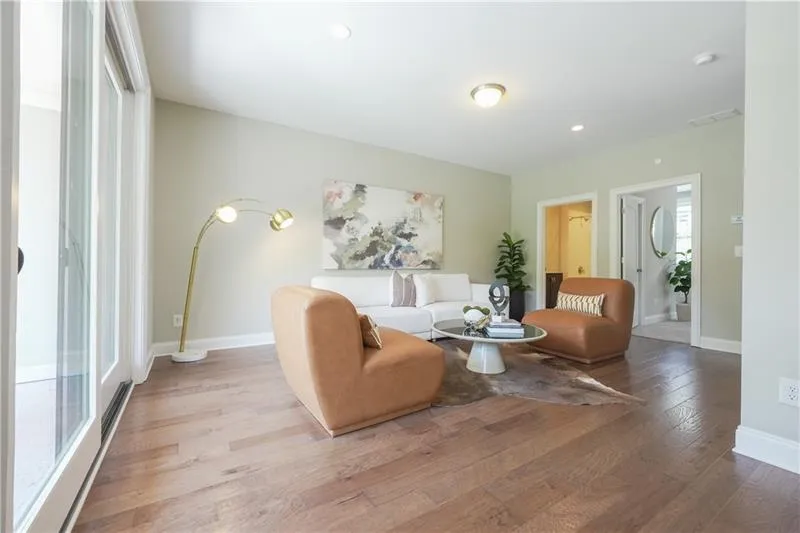 5836 Sandy Springs Circle, Sandy Springs, Georgia 30328, 3 Bedrooms Bedrooms, ,4 BathroomsBathrooms,Residential,For Sale,5836 Sandy Springs Circle,7637002