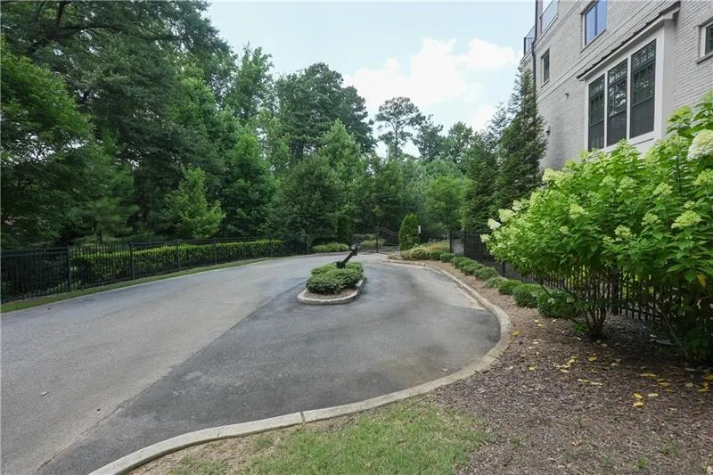 5836 Sandy Springs Circle, Sandy Springs, Georgia 30328, 3 Bedrooms Bedrooms, ,4 BathroomsBathrooms,Residential,For Sale,5836 Sandy Springs Circle,7637002