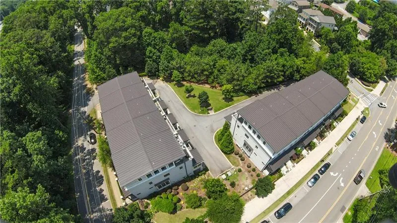 5836 Sandy Springs Circle, Sandy Springs, Georgia 30328, 3 Bedrooms Bedrooms, ,4 BathroomsBathrooms,Residential,For Sale,5836 Sandy Springs Circle,7637002
