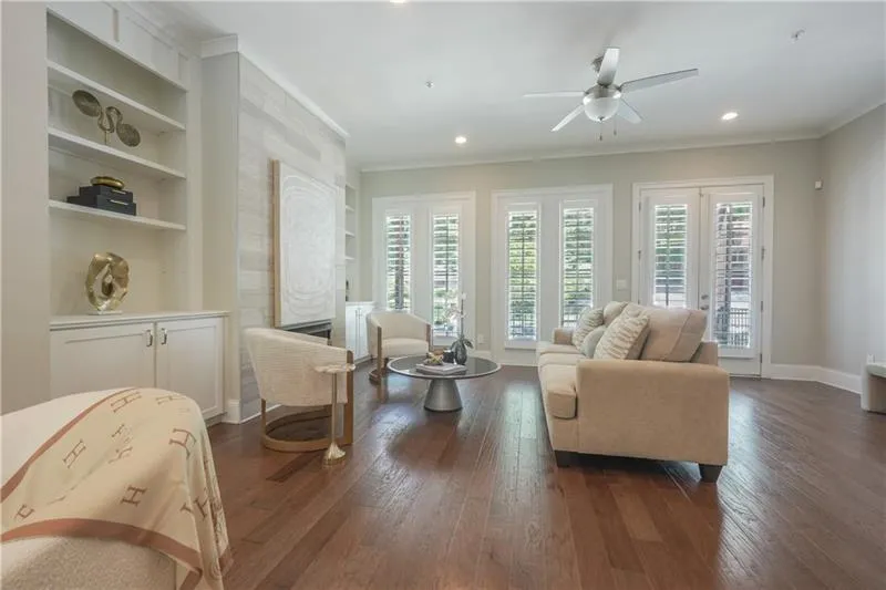 5836 Sandy Springs Circle, Sandy Springs, Georgia 30328, 3 Bedrooms Bedrooms, ,4 BathroomsBathrooms,Residential,For Sale,5836 Sandy Springs Circle,7637002
