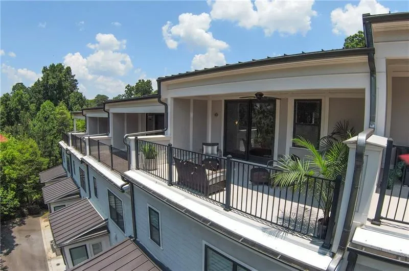 5836 Sandy Springs Circle, Sandy Springs, Georgia 30328, 3 Bedrooms Bedrooms, ,4 BathroomsBathrooms,Residential,For Sale,5836 Sandy Springs Circle,7637002