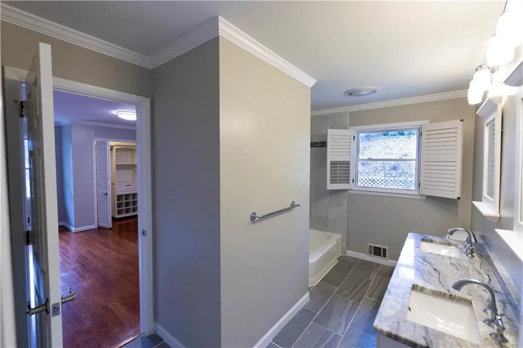5820 Brookgreen Road Ne, Sandy Springs, Georgia 30328, 4 Bedrooms Bedrooms, ,3 BathroomsBathrooms,Residential,Sold,5820 Brookgreen Road Ne,6681035