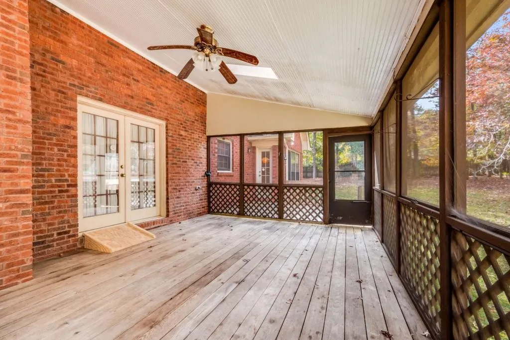 5000 Willow Bluff Drive, Sandy Springs, Georgia 30350, 4 Bedrooms Bedrooms, ,4 BathroomsBathrooms,Residential,Sold,5000 Willow Bluff Drive,7139571