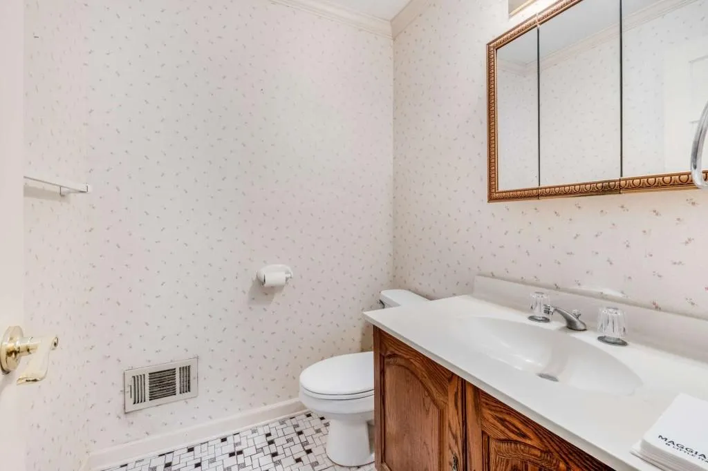 5000 Willow Bluff Drive, Sandy Springs, Georgia 30350, 4 Bedrooms Bedrooms, ,4 BathroomsBathrooms,Residential,Sold,5000 Willow Bluff Drive,7139571