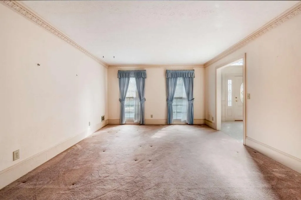 5000 Willow Bluff Drive, Sandy Springs, Georgia 30350, 4 Bedrooms Bedrooms, ,4 BathroomsBathrooms,Residential,Sold,5000 Willow Bluff Drive,7139571