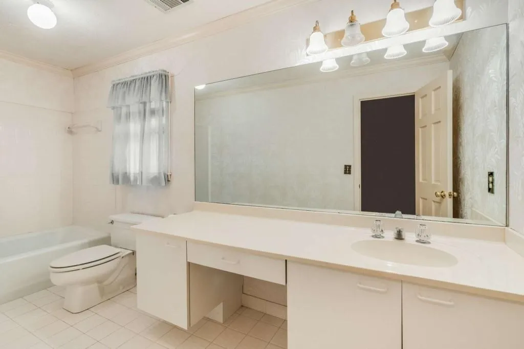 5000 Willow Bluff Drive, Sandy Springs, Georgia 30350, 4 Bedrooms Bedrooms, ,4 BathroomsBathrooms,Residential,Sold,5000 Willow Bluff Drive,7139571