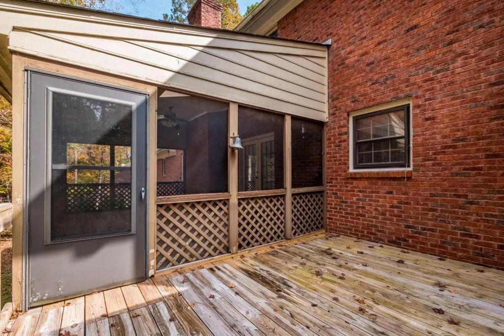 5000 Willow Bluff Drive, Sandy Springs, Georgia 30350, 4 Bedrooms Bedrooms, ,4 BathroomsBathrooms,Residential,Sold,5000 Willow Bluff Drive,7139571