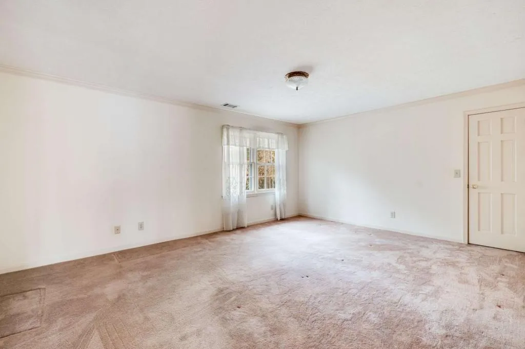 5000 Willow Bluff Drive, Sandy Springs, Georgia 30350, 4 Bedrooms Bedrooms, ,4 BathroomsBathrooms,Residential,Sold,5000 Willow Bluff Drive,7139571