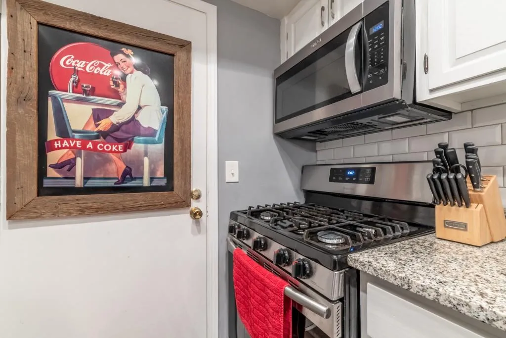 6851 Roswell Road Unit F-35, Sandy Springs, Georgia 30328, 2 Bedrooms Bedrooms, ,2 BathroomsBathrooms,Residential,Sold,6851 Roswell Road Unit F-35,7031844