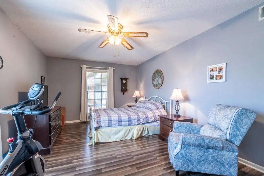 6851 Roswell Road Unit F-35, Sandy Springs, Georgia 30328, 2 Bedrooms Bedrooms, ,2 BathroomsBathrooms,Residential,Sold,6851 Roswell Road Unit F-35,7031844