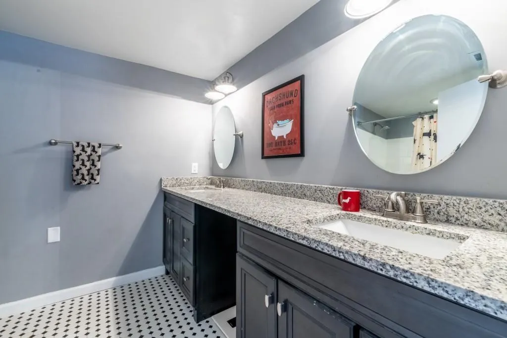 6851 Roswell Road Unit F-35, Sandy Springs, Georgia 30328, 2 Bedrooms Bedrooms, ,2 BathroomsBathrooms,Residential,Sold,6851 Roswell Road Unit F-35,7031844