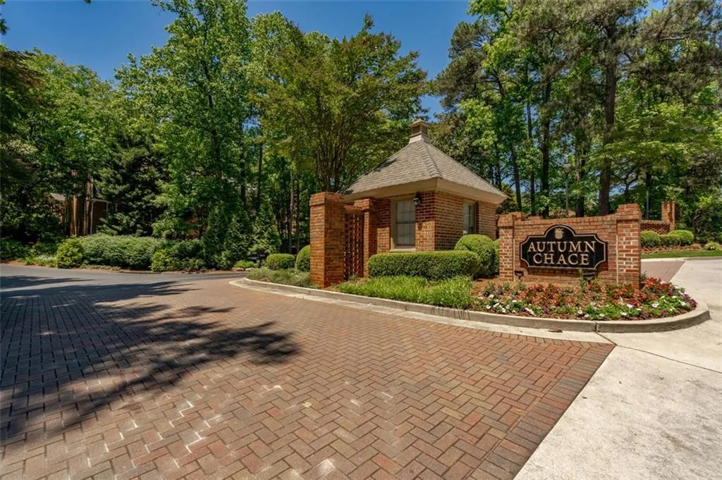 277 The South Chace Unit 277, Atlanta, Georgia 30328, 3 Bedrooms Bedrooms, ,2 BathroomsBathrooms,Residential,Sold,277 The South Chace Unit 277,6886165