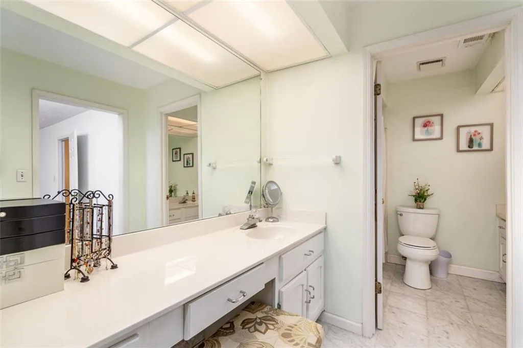 277 The South Chace Unit 277, Atlanta, Georgia 30328, 3 Bedrooms Bedrooms, ,2 BathroomsBathrooms,Residential,Sold,277 The South Chace Unit 277,6886165