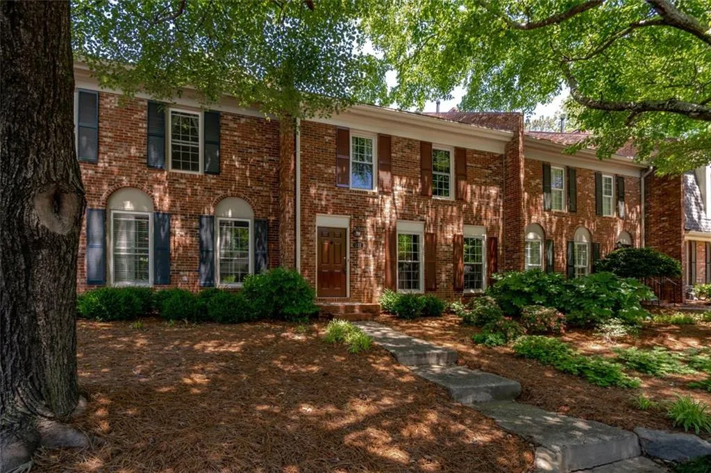 277 The South Chace Unit 277, Atlanta, Georgia 30328, 3 Bedrooms Bedrooms, ,2 BathroomsBathrooms,Residential,Sold,277 The South Chace Unit 277,6886165