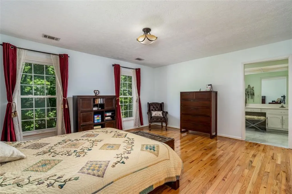 277 The South Chace Unit 277, Atlanta, Georgia 30328, 3 Bedrooms Bedrooms, ,2 BathroomsBathrooms,Residential,Sold,277 The South Chace Unit 277,6886165