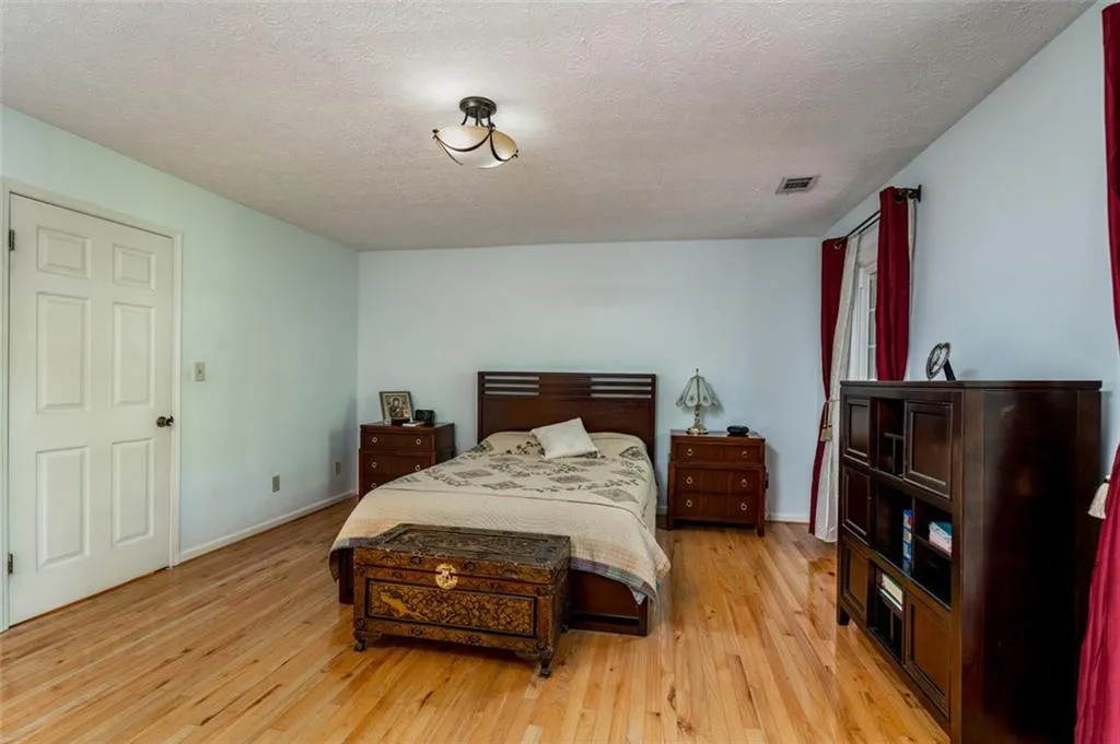 277 The South Chace Unit 277, Atlanta, Georgia 30328, 3 Bedrooms Bedrooms, ,2 BathroomsBathrooms,Residential,Sold,277 The South Chace Unit 277,6886165