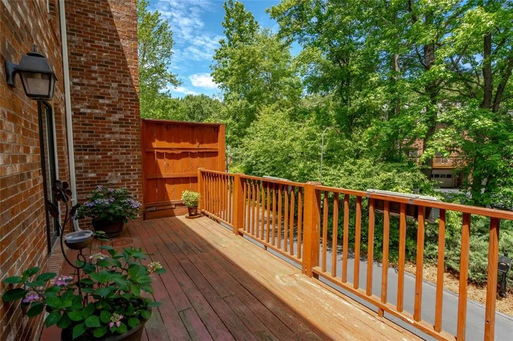 277 The South Chace Unit 277, Atlanta, Georgia 30328, 3 Bedrooms Bedrooms, ,2 BathroomsBathrooms,Residential,Sold,277 The South Chace Unit 277,6886165