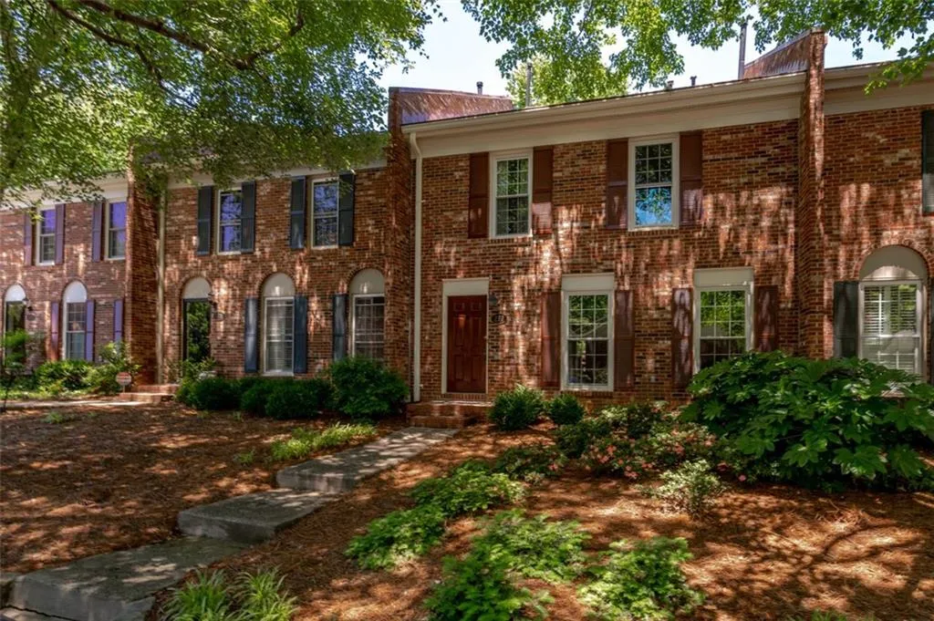 277 The South Chace Unit 277, Atlanta, Georgia 30328, 3 Bedrooms Bedrooms, ,2 BathroomsBathrooms,Residential,Sold,277 The South Chace Unit 277,6886165