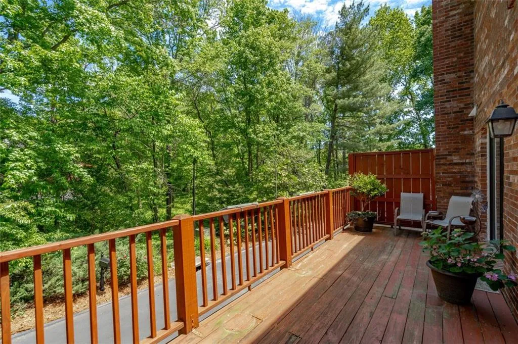 277 The South Chace Unit 277, Atlanta, Georgia 30328, 3 Bedrooms Bedrooms, ,2 BathroomsBathrooms,Residential,Sold,277 The South Chace Unit 277,6886165