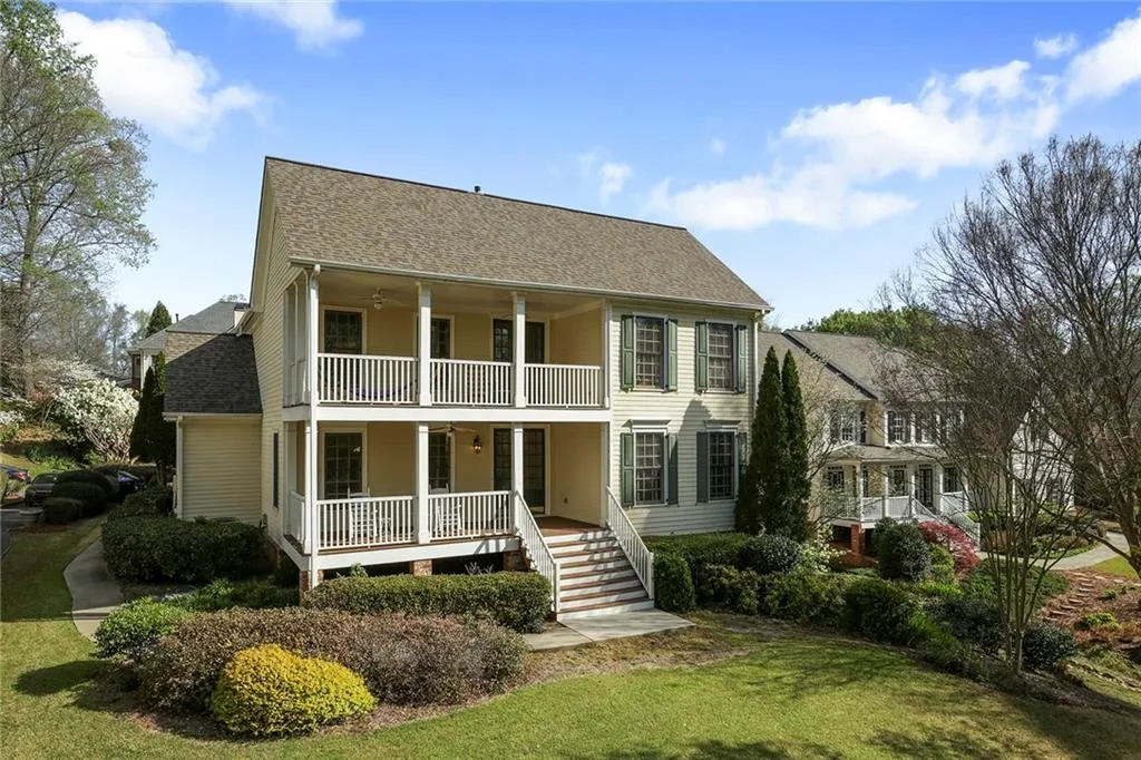 3503 Greenwood Close, Sandy Springs, Georgia 30319, 5 Bedrooms Bedrooms, ,5 BathroomsBathrooms,Residential,Sold,3503 Greenwood Close,7196327