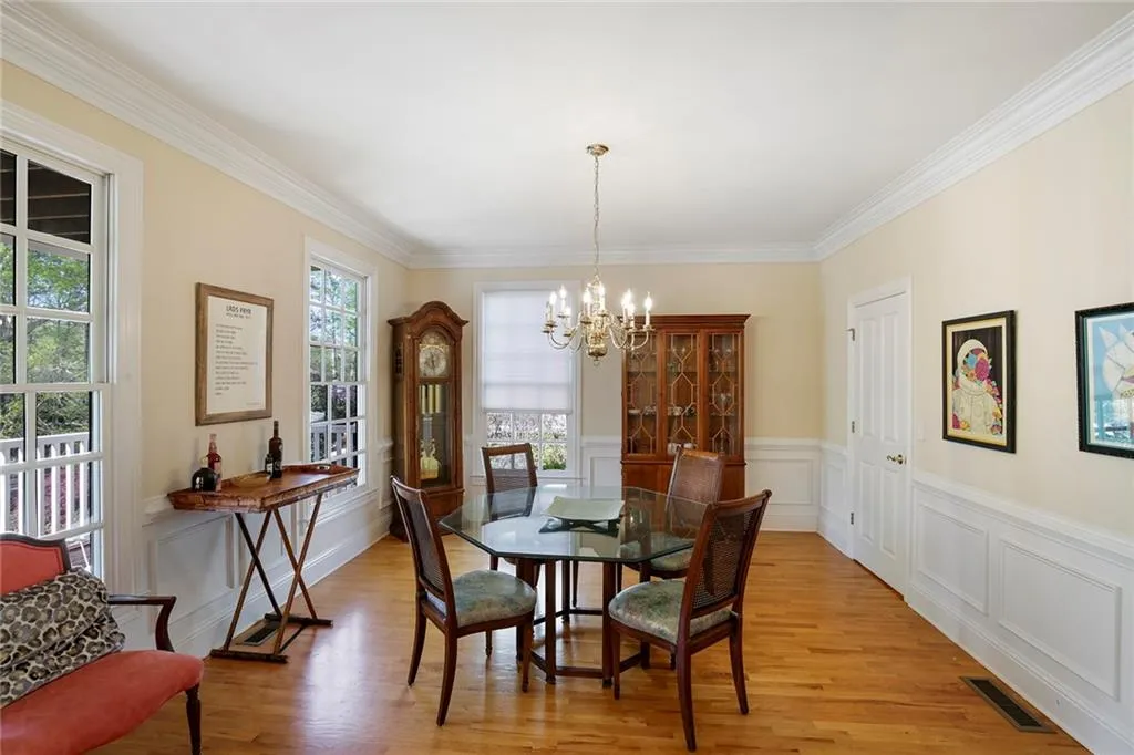 3503 Greenwood Close, Sandy Springs, Georgia 30319, 5 Bedrooms Bedrooms, ,5 BathroomsBathrooms,Residential,Sold,3503 Greenwood Close,7196327
