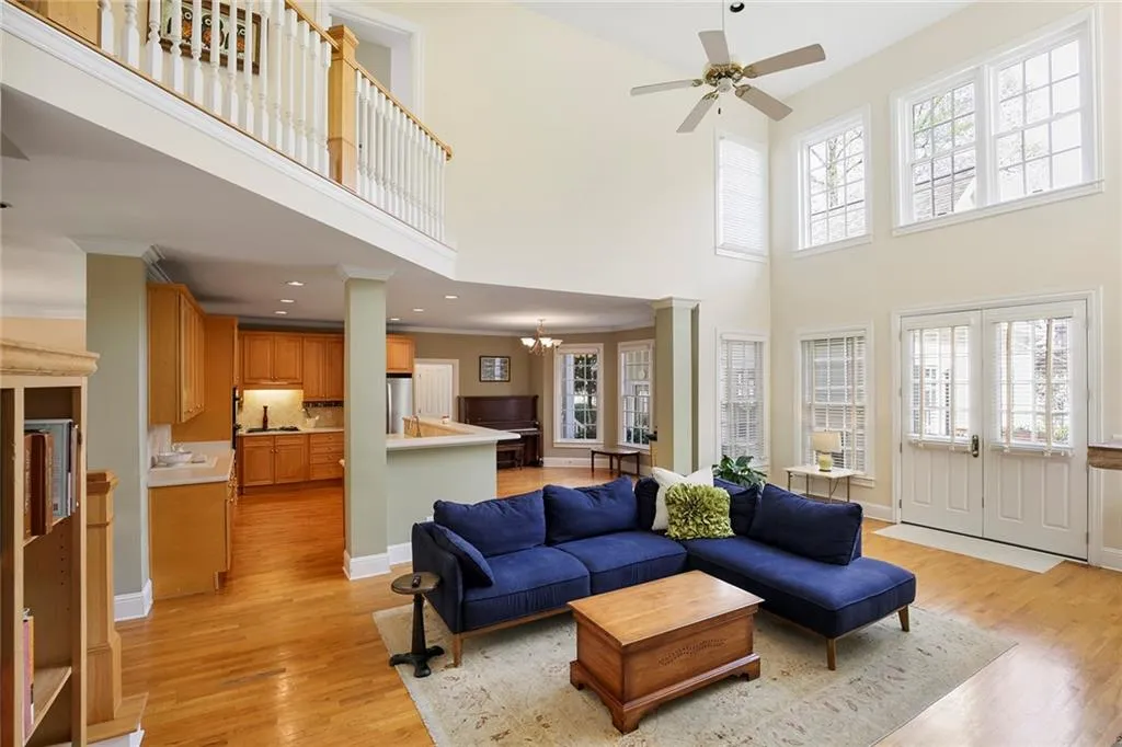 3503 Greenwood Close, Sandy Springs, Georgia 30319, 5 Bedrooms Bedrooms, ,5 BathroomsBathrooms,Residential,Sold,3503 Greenwood Close,7196327
