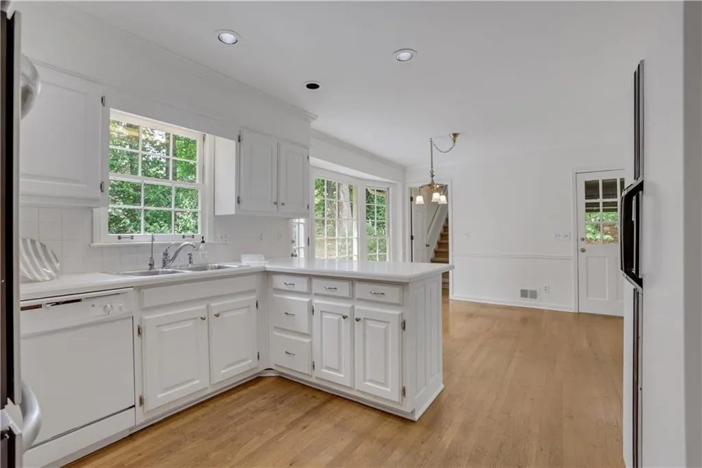 7590 Hunters Woods Drive, Sandy Springs, Georgia 30350, 4 Bedrooms Bedrooms, ,3 BathroomsBathrooms,Residential,Sold,7590 Hunters Woods Drive,7451860 7590 Hunters Woods Drive, Sandy Springs, Georgia 30350, 4 Bedrooms Bedrooms, ,3 BathroomsBathrooms,Residential,Sold,7590 Hunters Woods Drive,7451860