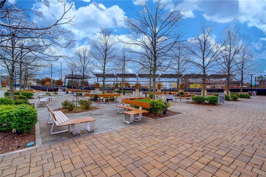 Sandy Springs City Green Sandy Springs City Green