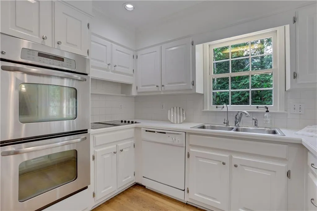 7590 Hunters Woods Drive, Sandy Springs, Georgia 30350, 4 Bedrooms Bedrooms, ,3 BathroomsBathrooms,Residential,Sold,7590 Hunters Woods Drive,7451860 7590 Hunters Woods Drive, Sandy Springs, Georgia 30350, 4 Bedrooms Bedrooms, ,3 BathroomsBathrooms,Residential,Sold,7590 Hunters Woods Drive,7451860