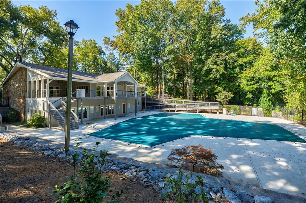 913 Garden Court, Sandy Springs, Georgia 30328, 2 Bedrooms Bedrooms, ,2 BathroomsBathrooms,Residential,Sold,913 Garden Court,7284862